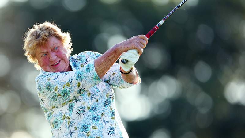 82-year-old Hall of Fame golfer adds to legend, shoots 3 shots lower than her age