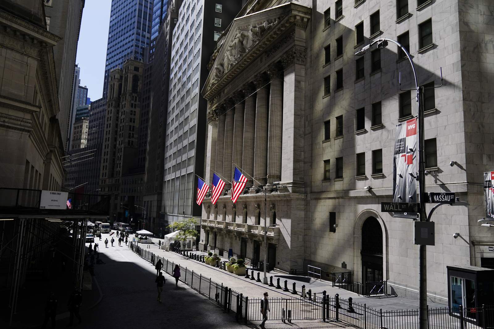 Asian stocks follow Wall Street lower on lack of US aid plan