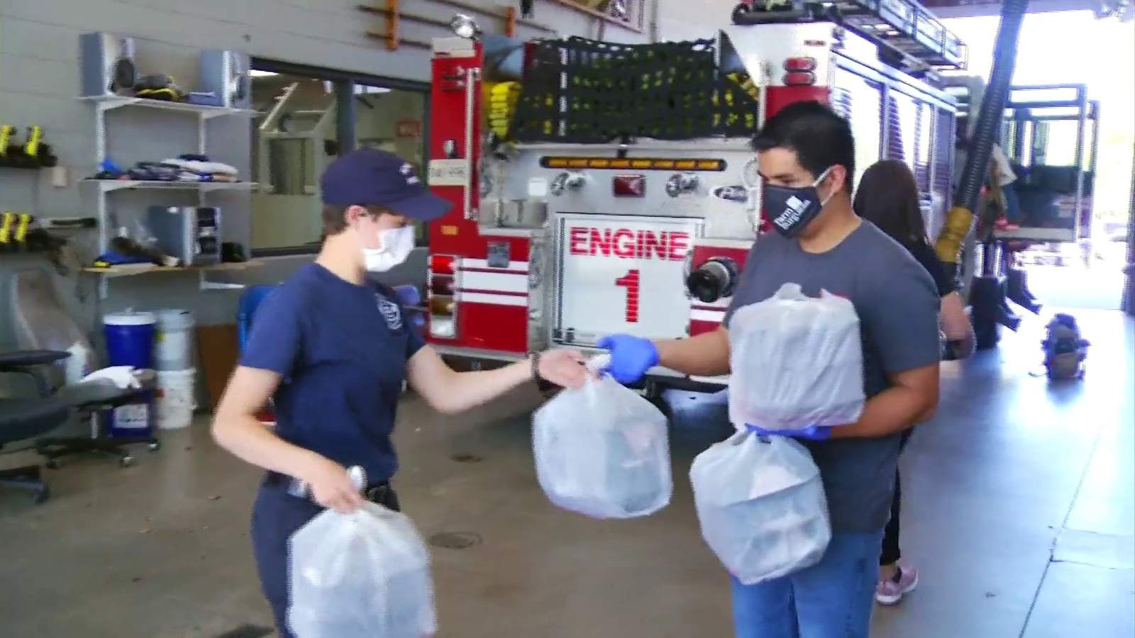 Farmburguesa delivers first batch of Food for Frontline meals to Roanoke first responders
