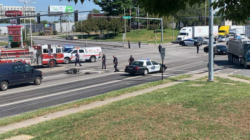 Man dies after moped crash along Orange Ave in Roanoke