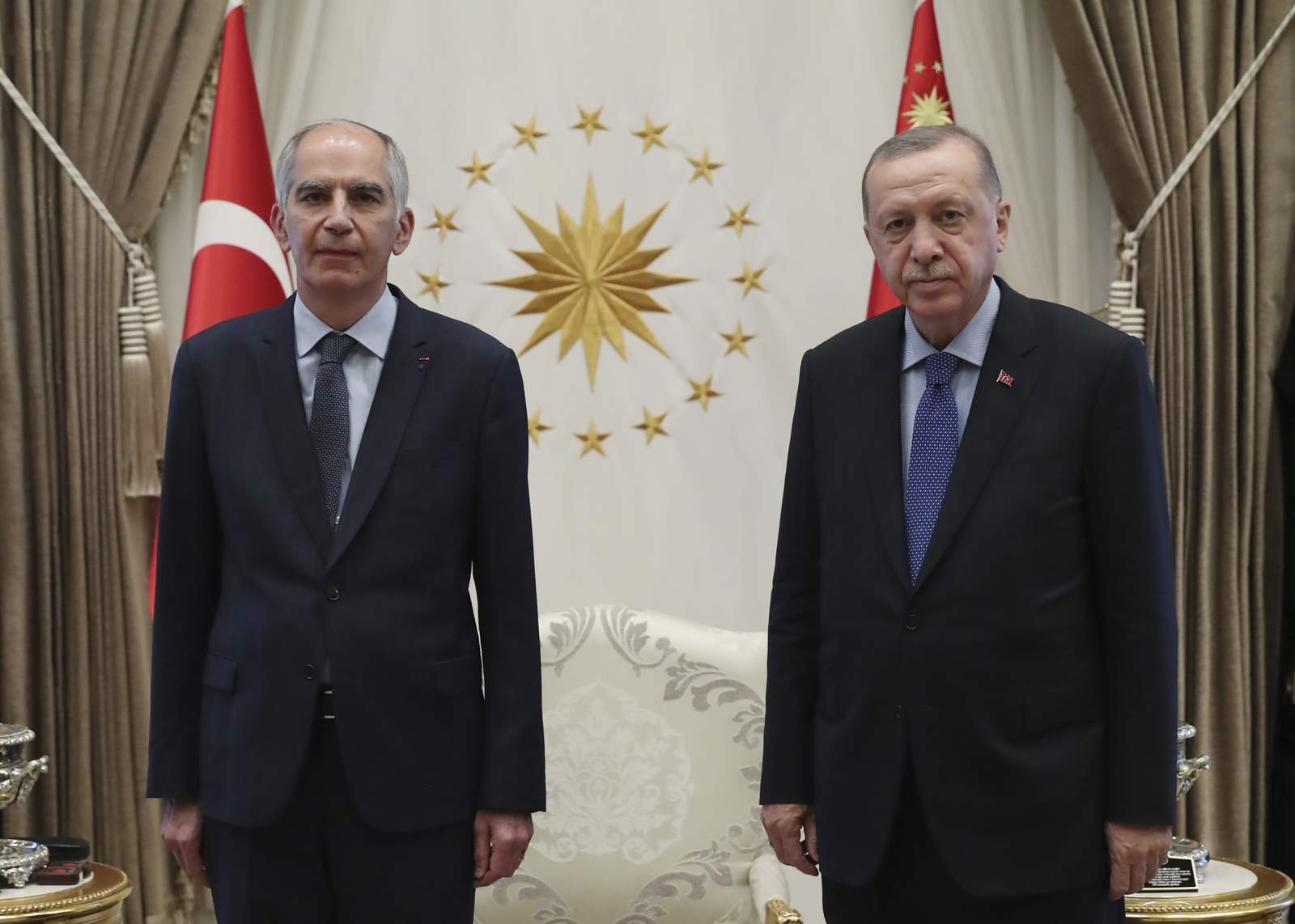 Turkish president dares U.S. to impose economic sanctions