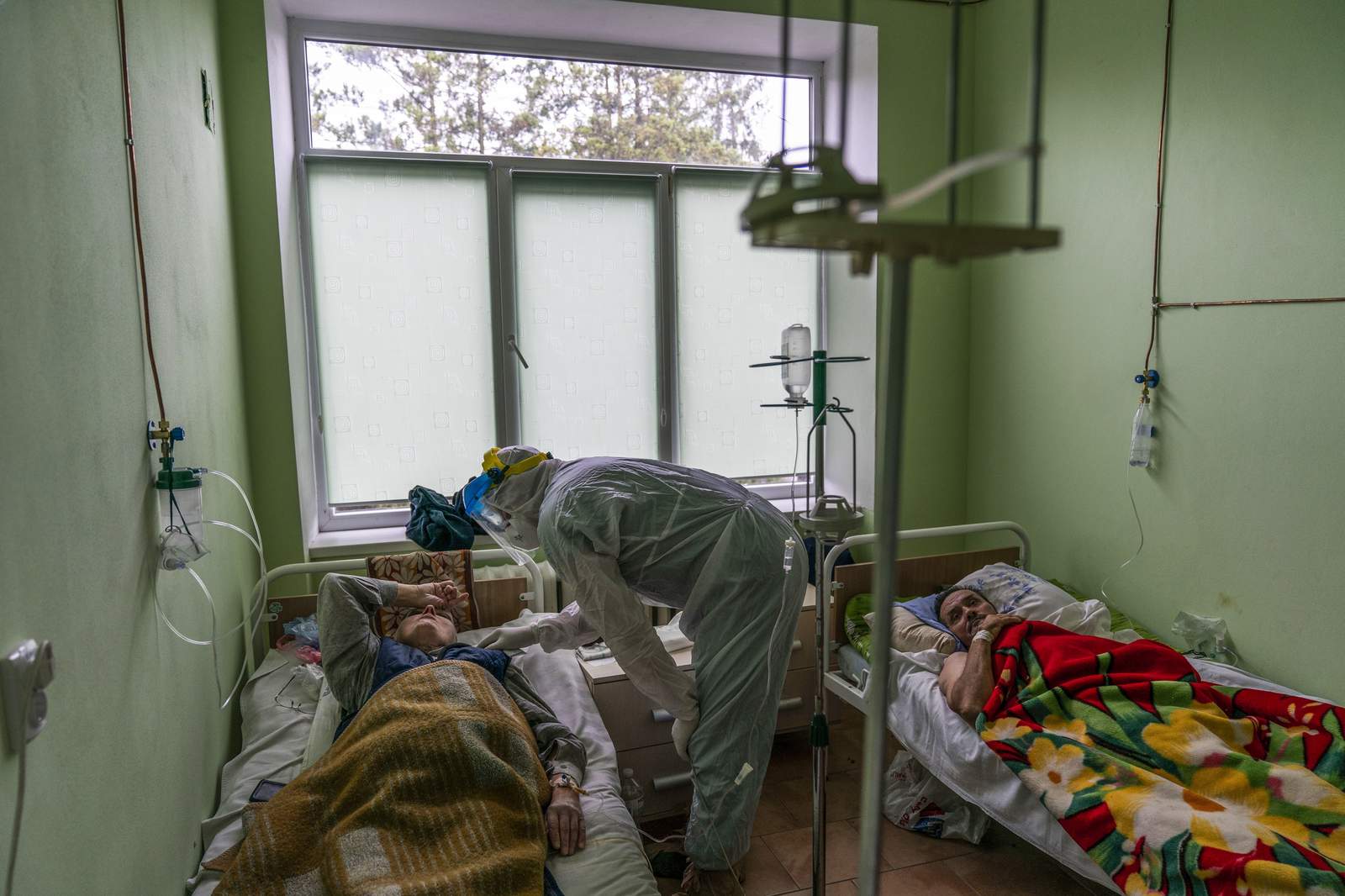 'Catastrophically short of doctors': Virus wallops Ukraine