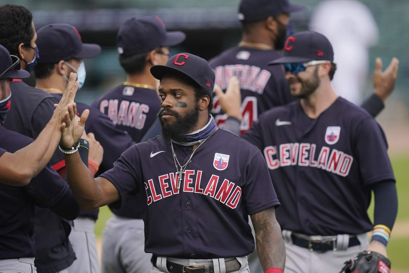 Indians beat Tigers for 20th straight time, Reyes hits 2 HRs
