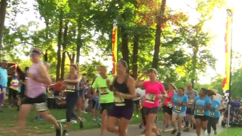 Roanoke runners raise more than $7,500 for Afghan refugees resettling in the area