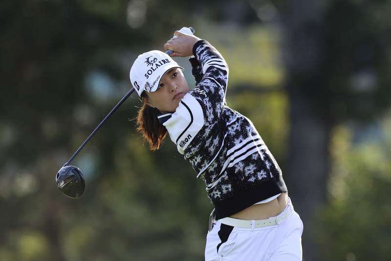 Jin Young Ko shoots 5-under 67 to take Portland Classic lead