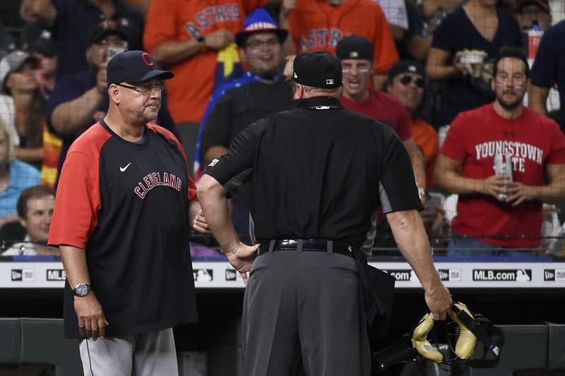 Indians' Francona stepping down for physical health issues