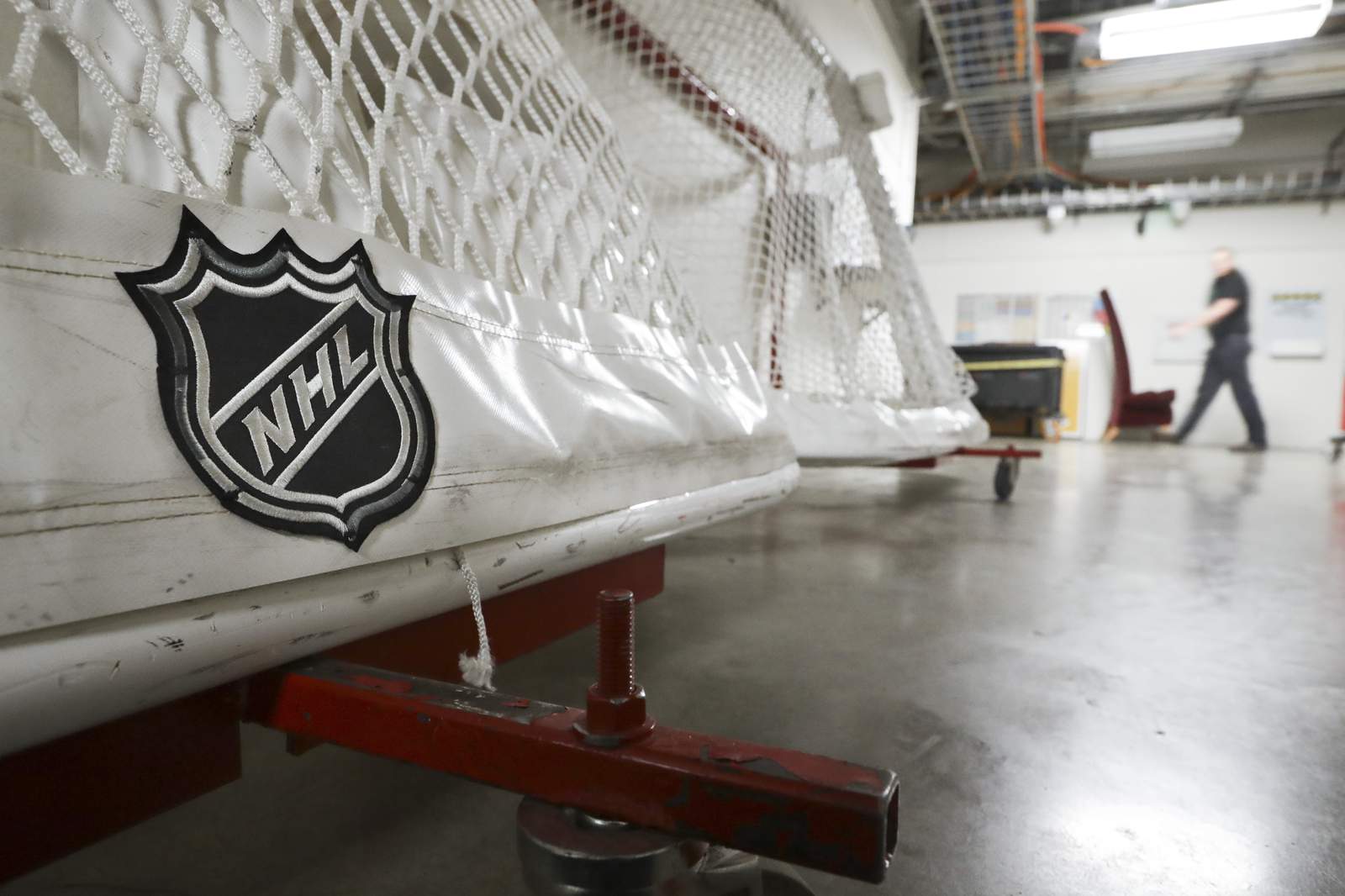NHL: Canadian teams able to start season in home arenas