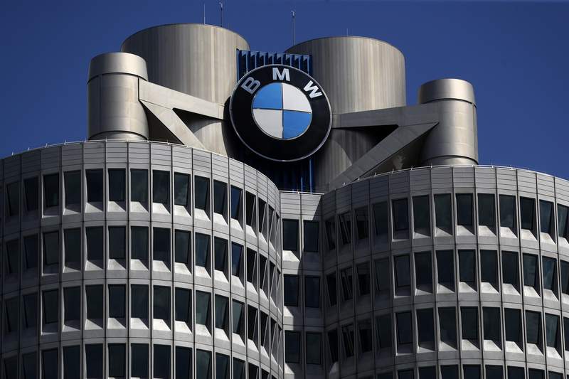 BMW reaps $5.7 billion in profit, warns on parts shortages