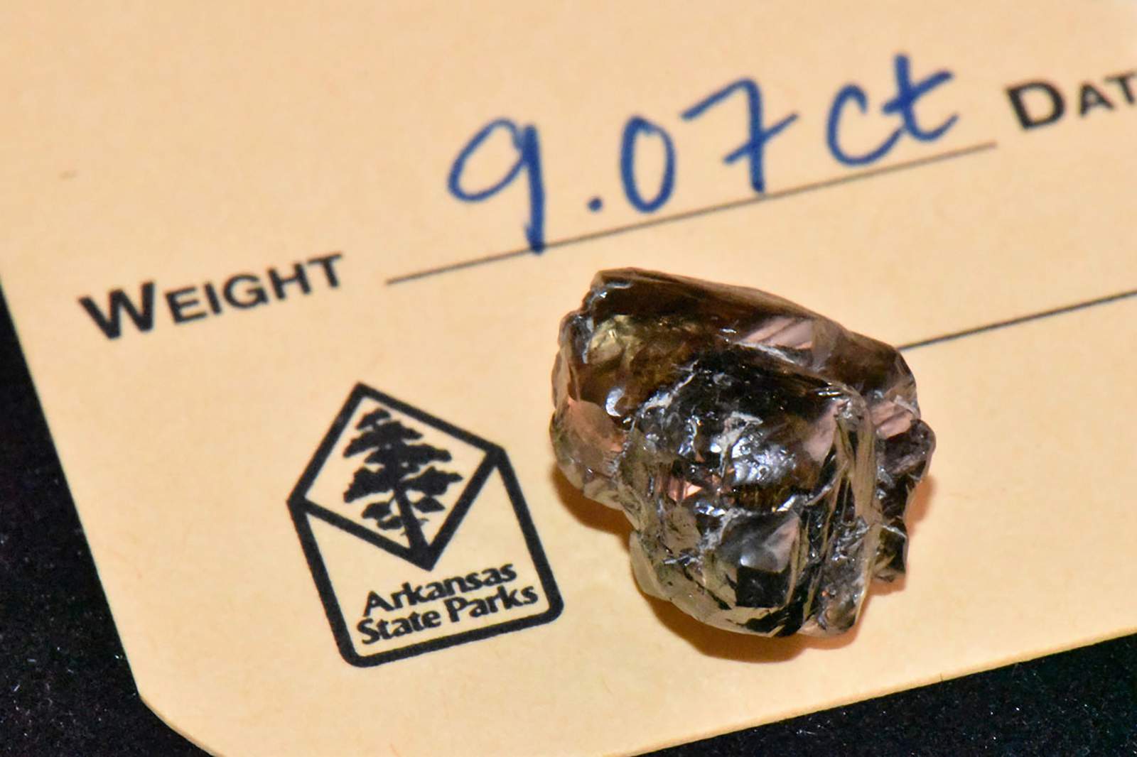 Bank manager finds 9.07-carat diamond in Arkansas state park