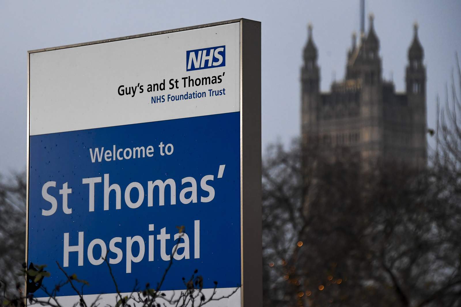 British hospitals scramble for space as virus cases soar