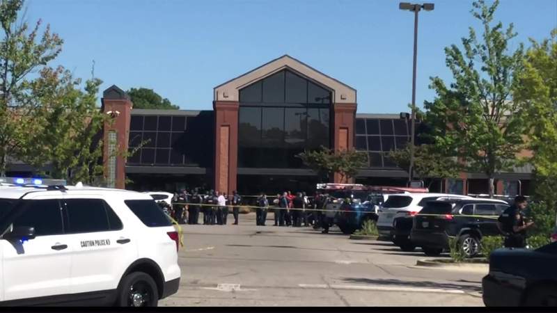 Police: One dead, at least 13 injured in Tennessee Kroger shooting