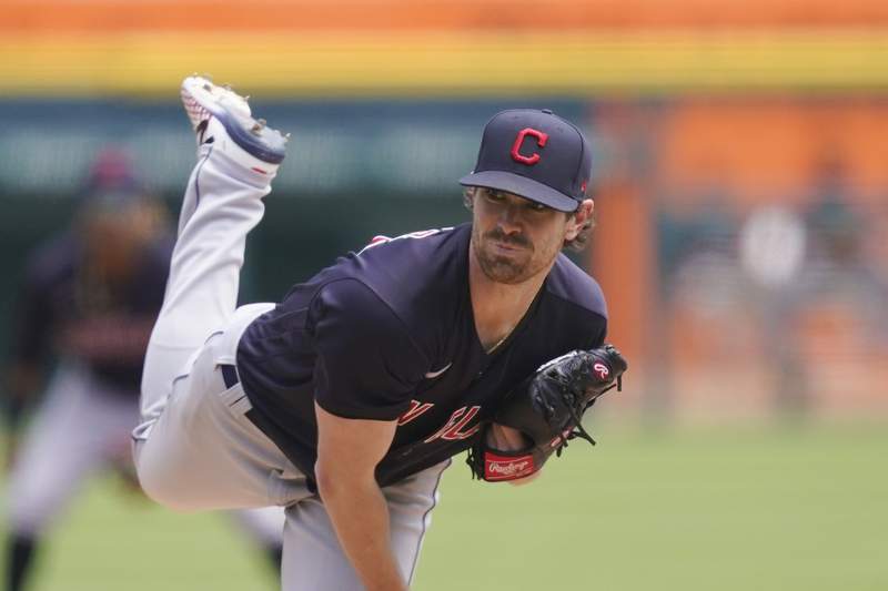 Indians' Bieber has no-hitter through 6 against Tigers