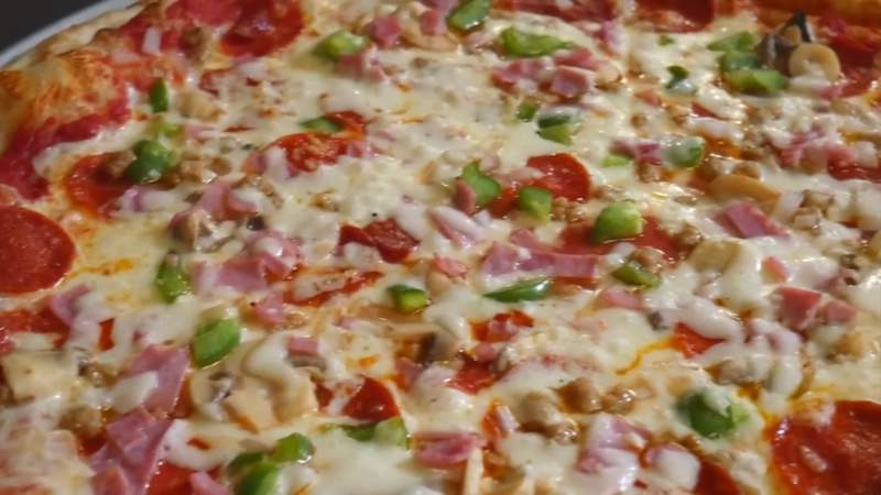Tasty Tuesday: Michael’s New York Style Pizza keeps up success after 20 years in the Highlands