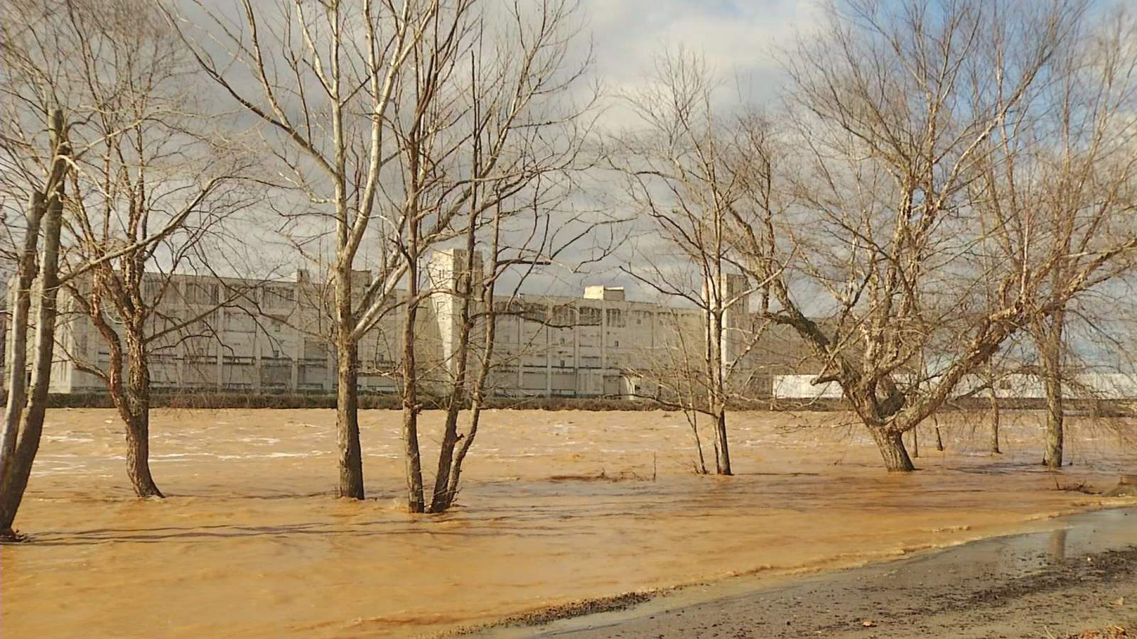 Floodwaters begin to recede in Danville after Dan River crests at third highest level since 1996