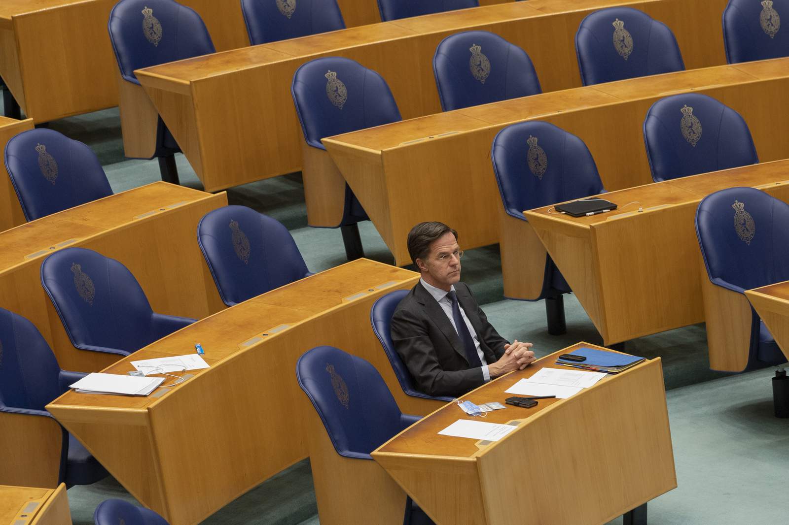 Lawmakers censure Dutch PM Rutte over coalition talks