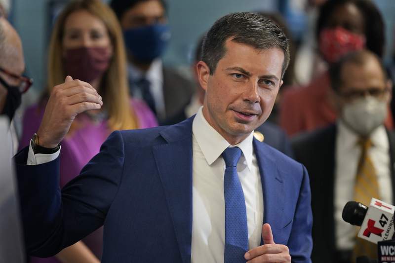 Buttigieg cheers space flight, says he'd go 'in a heartbeat'