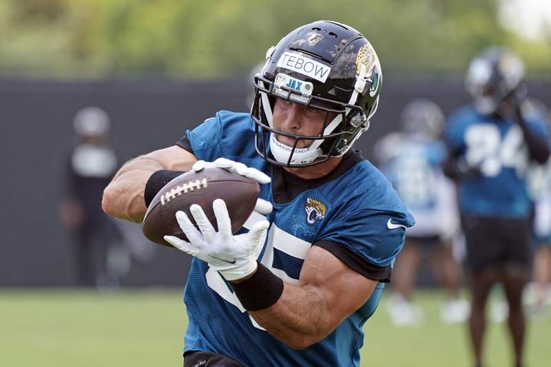 Tim Tebow ‘has improved’ since making TE debut with Jaguars