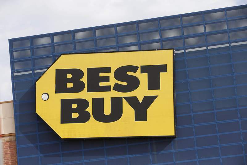 Buchanan woman sentenced for credit card fraud after buying nearly $5,500 in Best Buy items