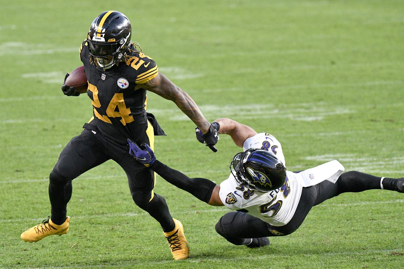 Steelers overcome rust, short-handed Ravens to move to 11-0