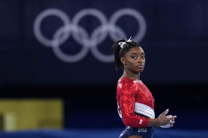 Simone Biles withdraws from uneven bars, vault events at Tokyo Olympics