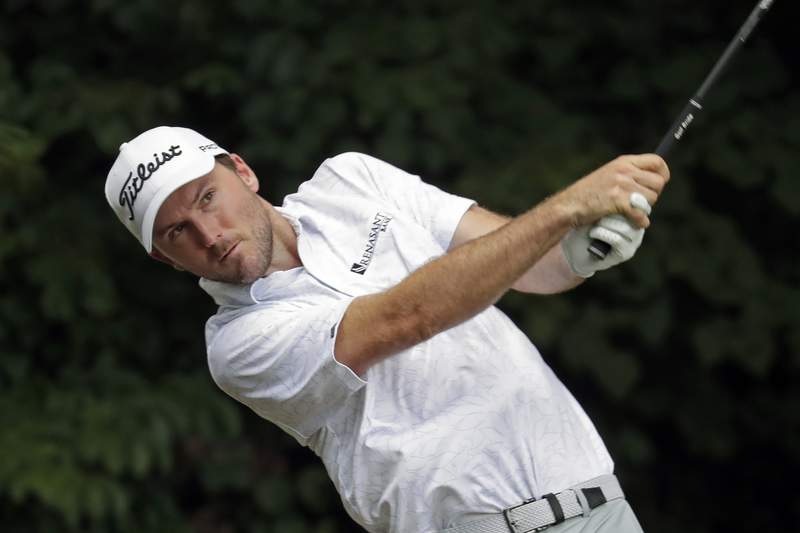 Henley shoots 69 to lead by 3 after third round at Wyndham