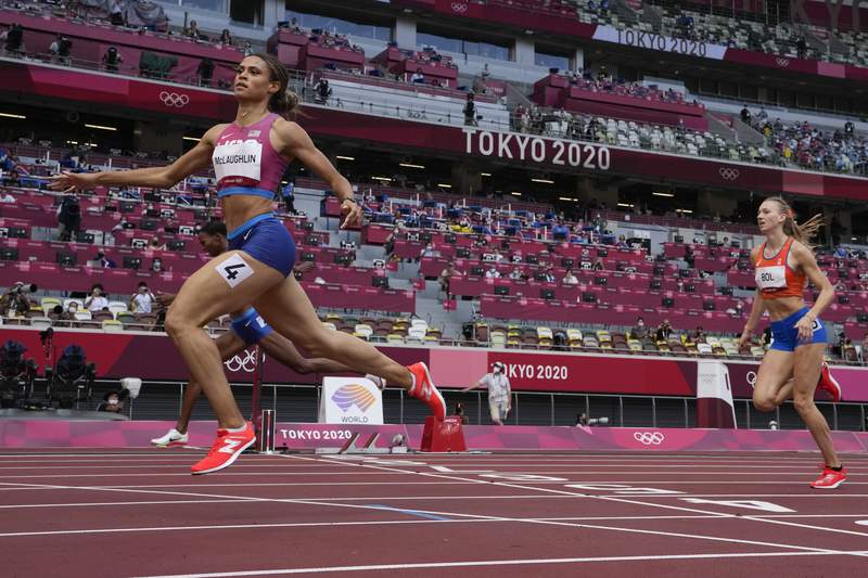 McLaughlin edges Muhammad in battle of world-record hurdlers