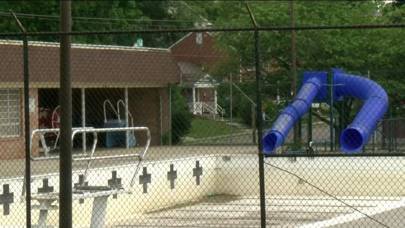 Roanoke plans to open both city pools on June 4