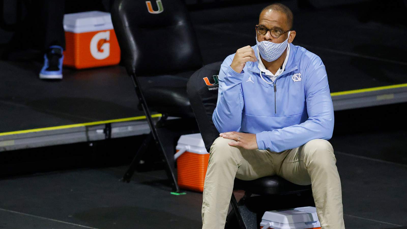 UNC hires Hubert Davis as its next men’s basketball coach