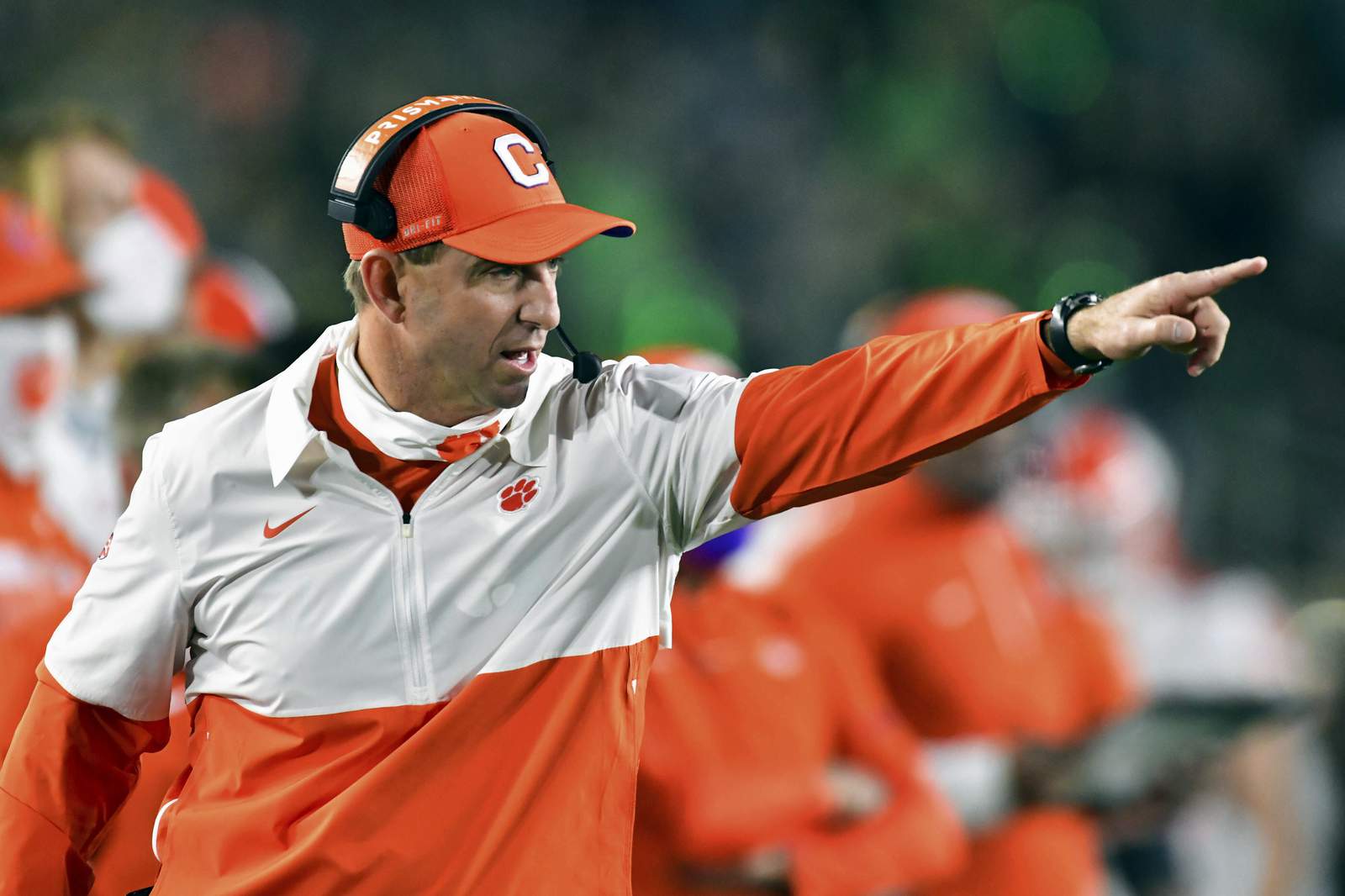 Kelly, Swinney express concern about no families at playoffs