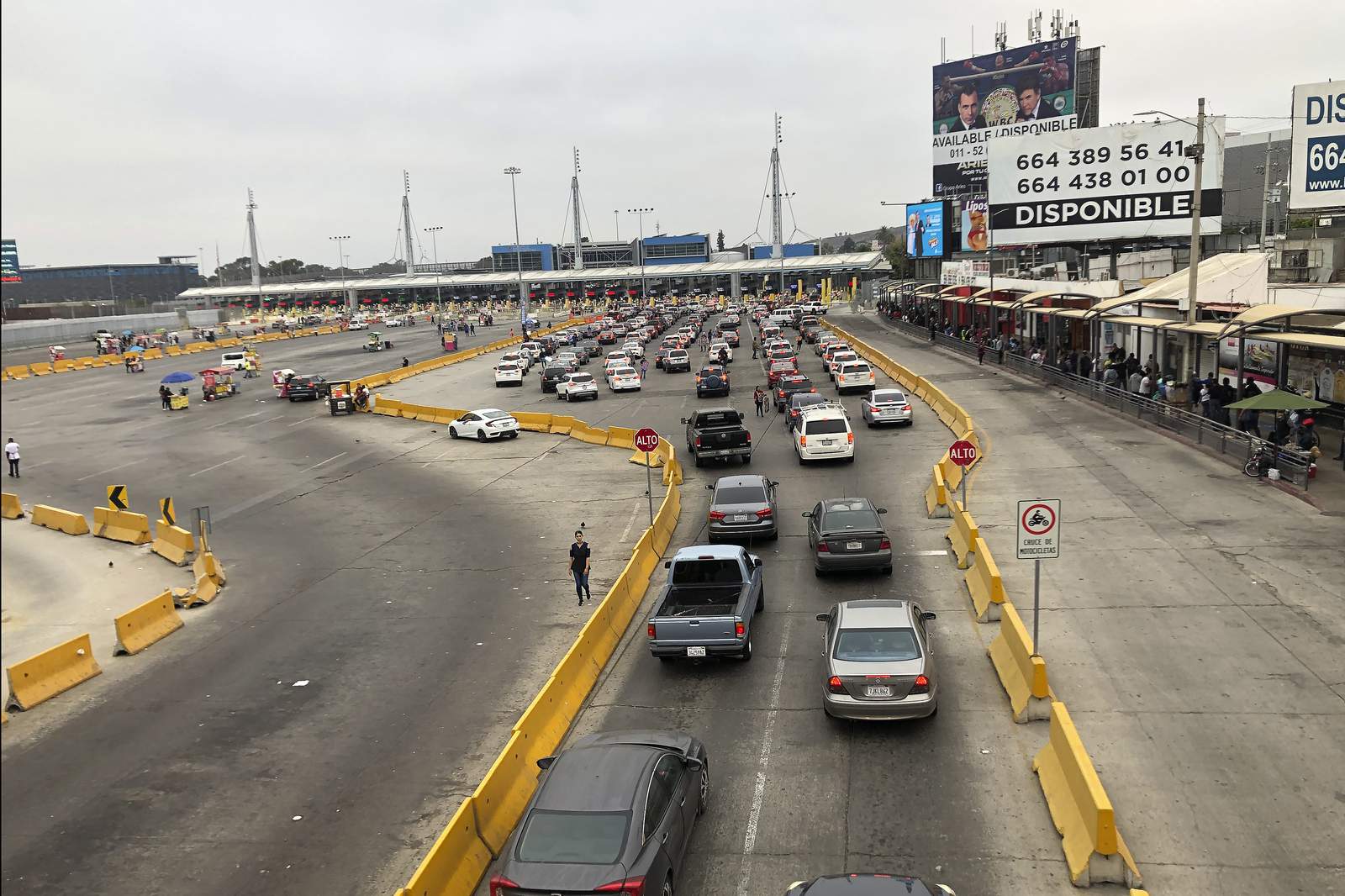 US crackdown on nonessential border travel causes long waits