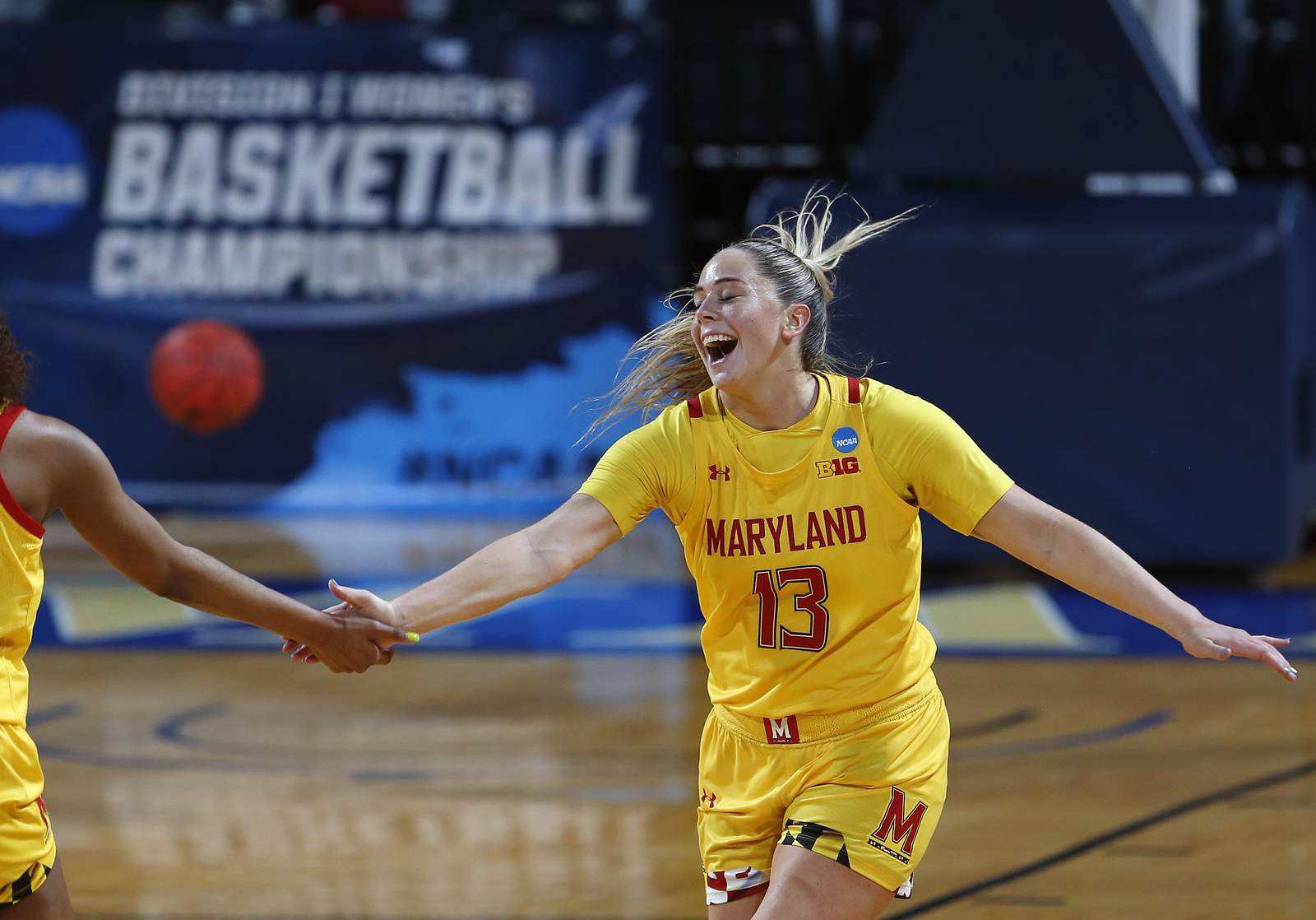 Maryland women pour it on Alabama 100-64 to reach Sweet 16
