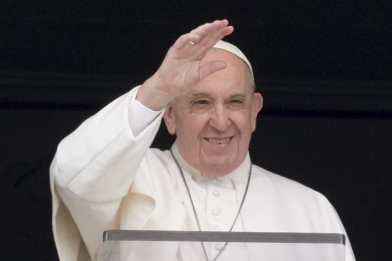 Pope invites Lebanese Christians to Vatican for peace prayer