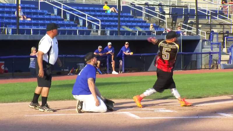 Roanoke Valley ‘Hoses’ top ‘Guns’ in 17th annual charity softball game