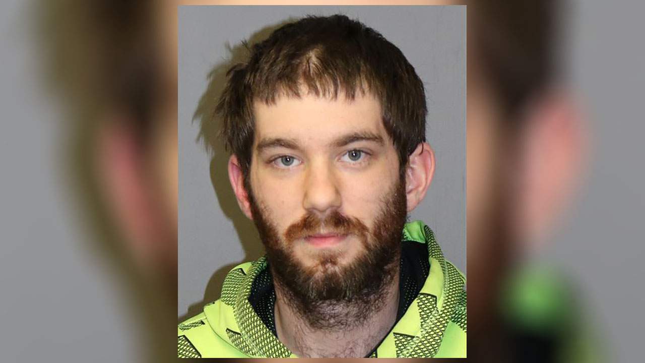Southwest Virginia man pleads guilty to 33 child pornography charges
