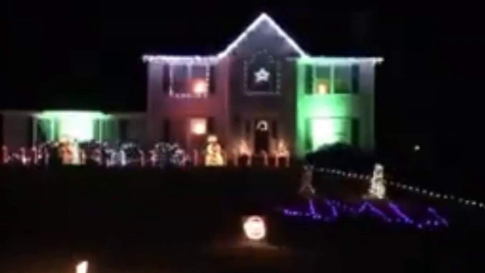 Christiansburg’s looking to crown a Christmas lights champion