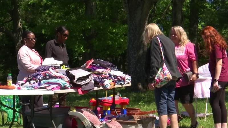 Altavista community gains more than just sales from 100-Mile Yard Sale