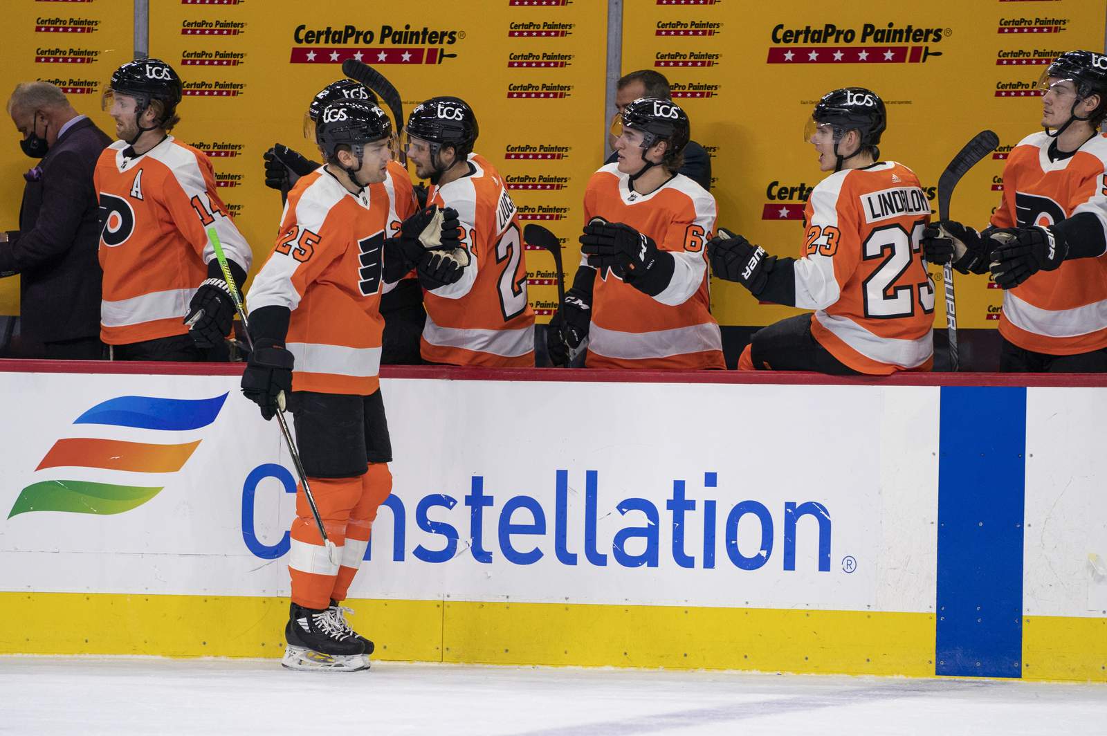 Farabee has 4-point game, Flyers beat Penguins 6-3