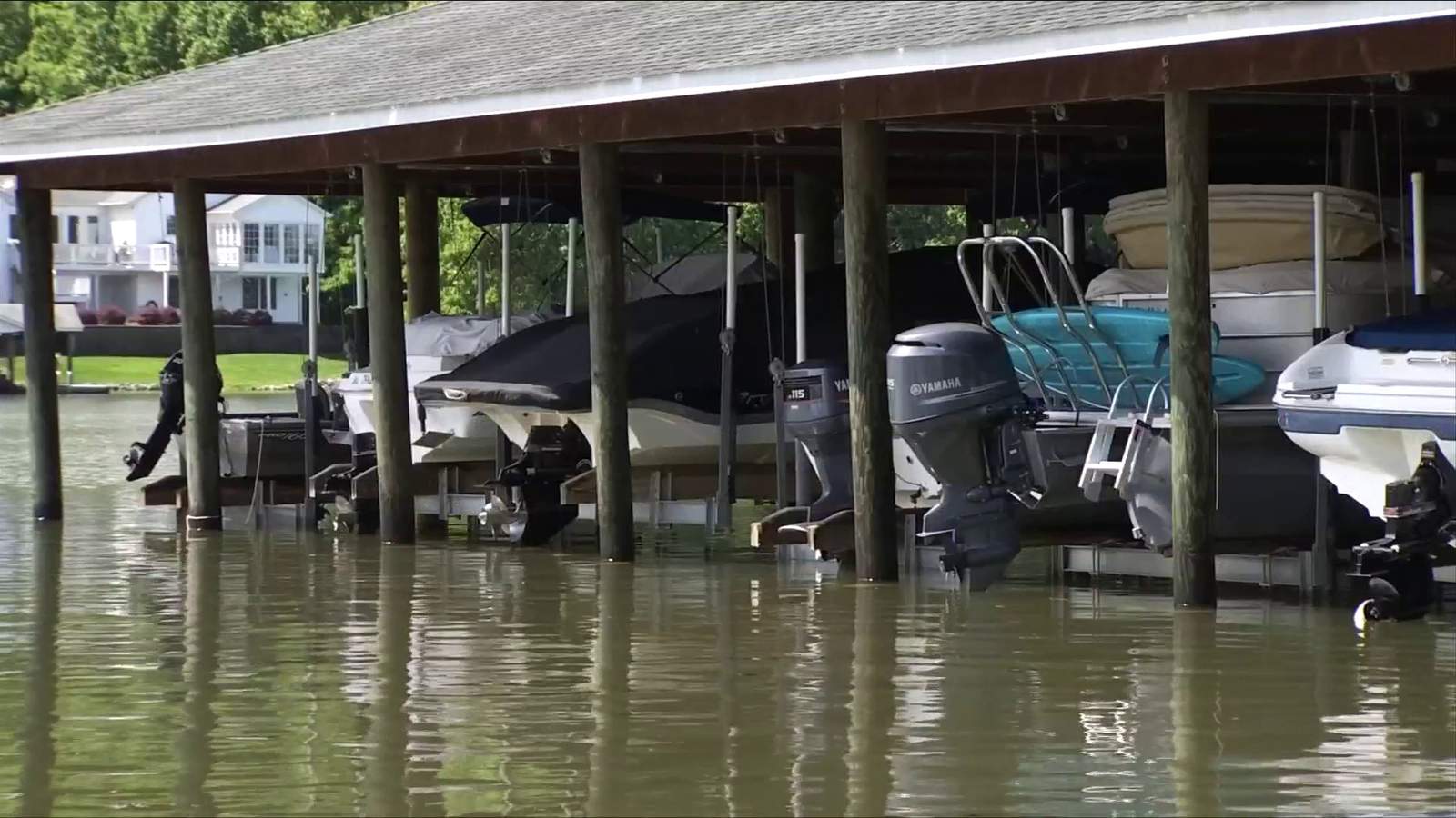 Flooded docks, debris lead suggested idle only speed limit on Smith Mountain Lake