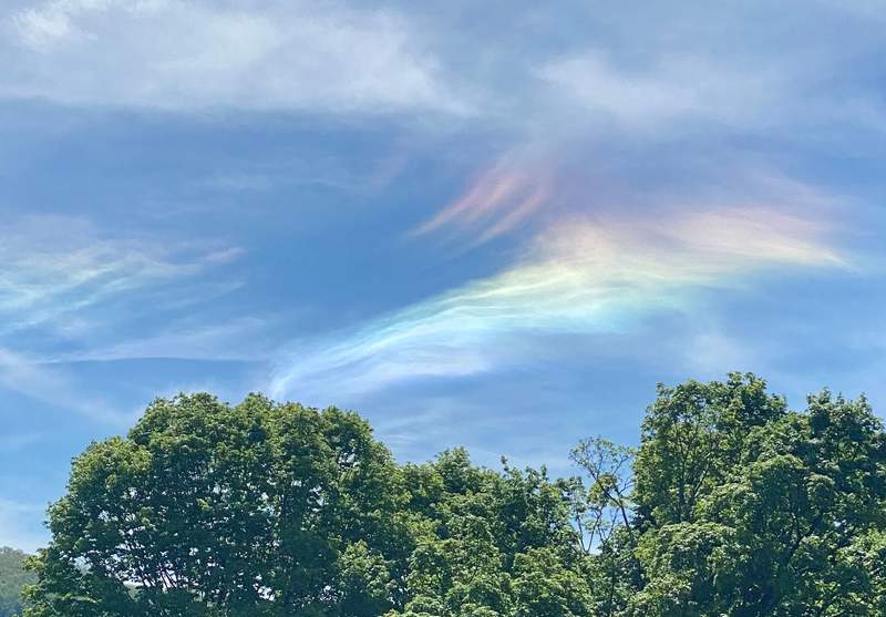 Did you see the “rainbow clouds” on Sunday? We explain cloud iridescence