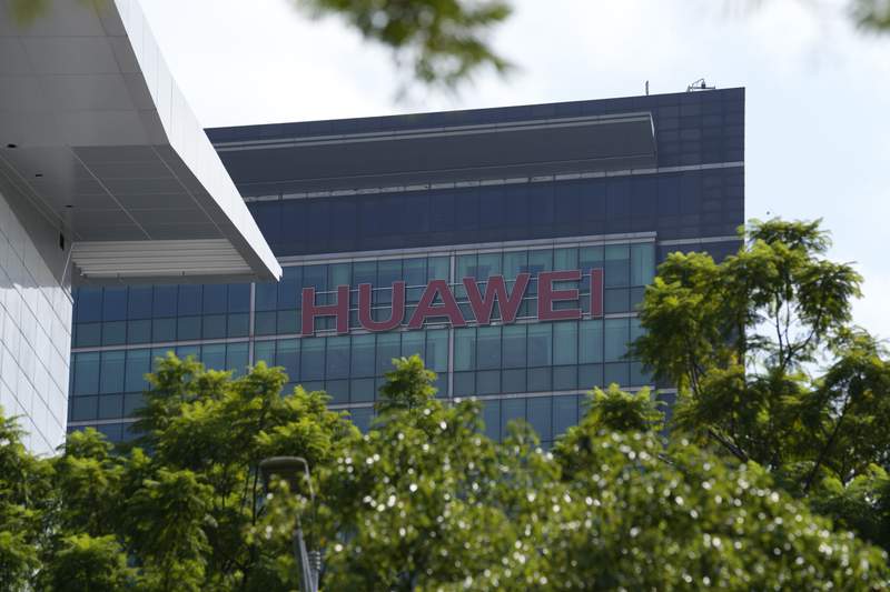 Huawei executive returning as China releases Canadians