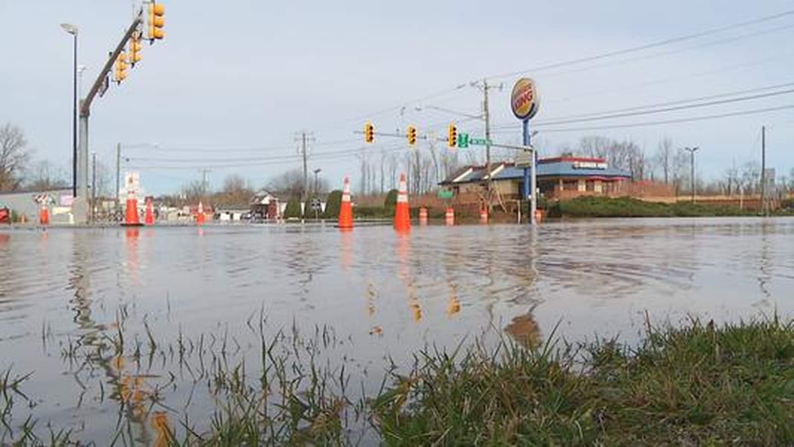 ’It’s a pretty good flood’: Dan River flooding leaves South Boston intersection underwater