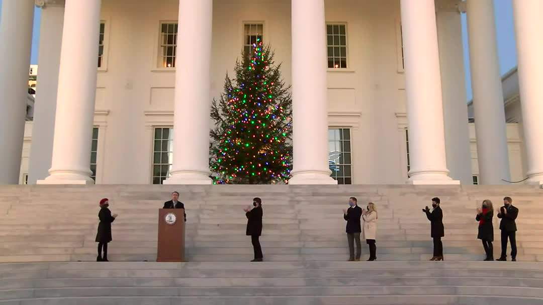 WATCH: Virginia State Capitol holds its annual Christmas tree lighting