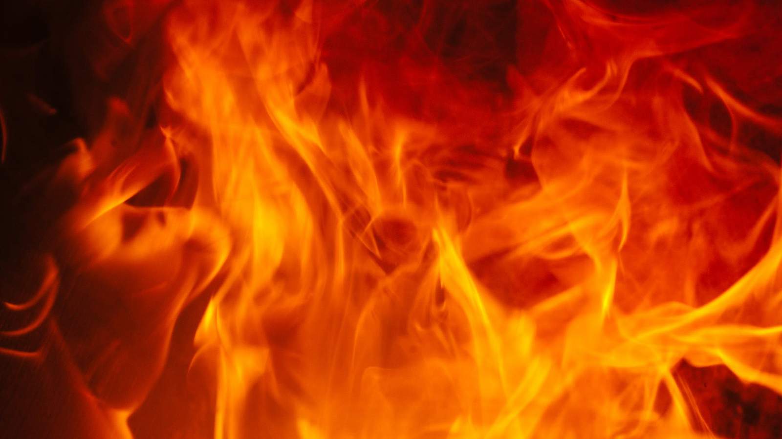 Seven displaced after early morning house fire in Danville
