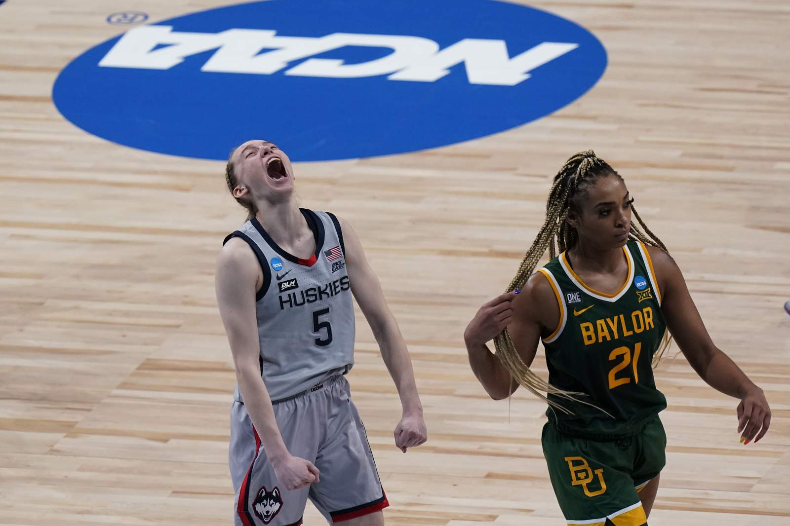 UConn reaches 13th straight Final Four, beating Baylor 69-67
