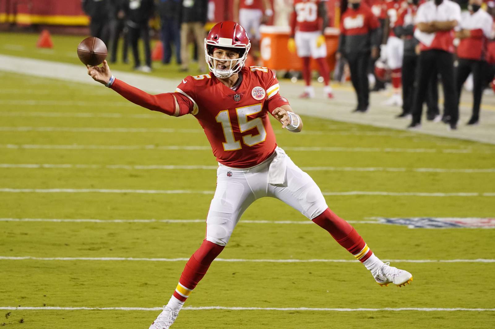 Mahomes, Chiefs on top of season's first AP Pro32 poll