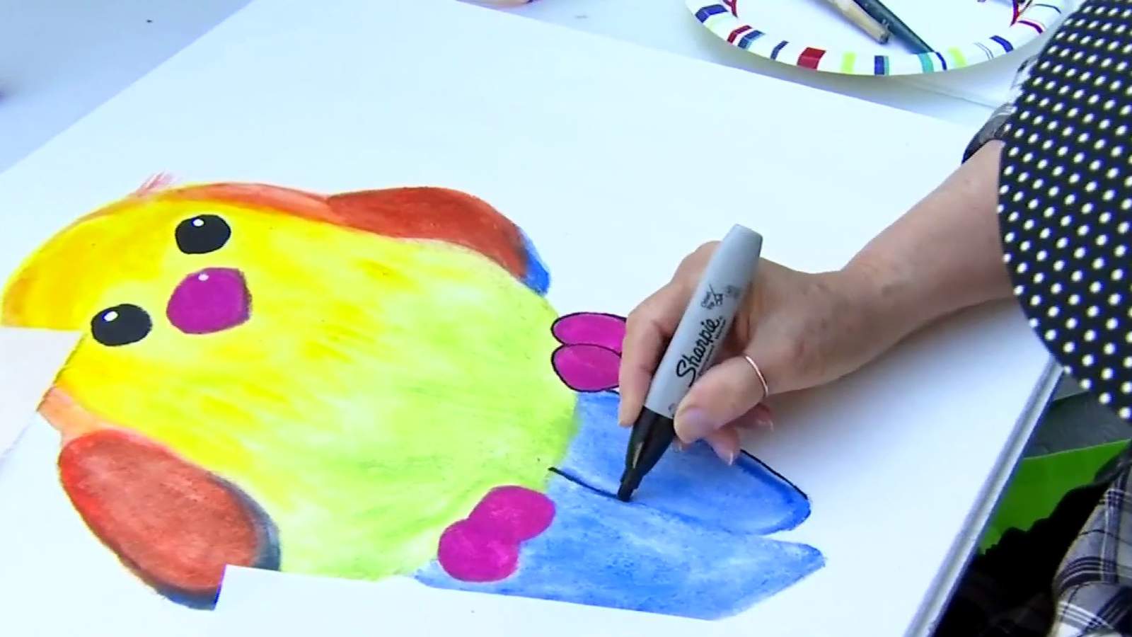 Roanoke retirees using art to bring smilies to kids at Carilion