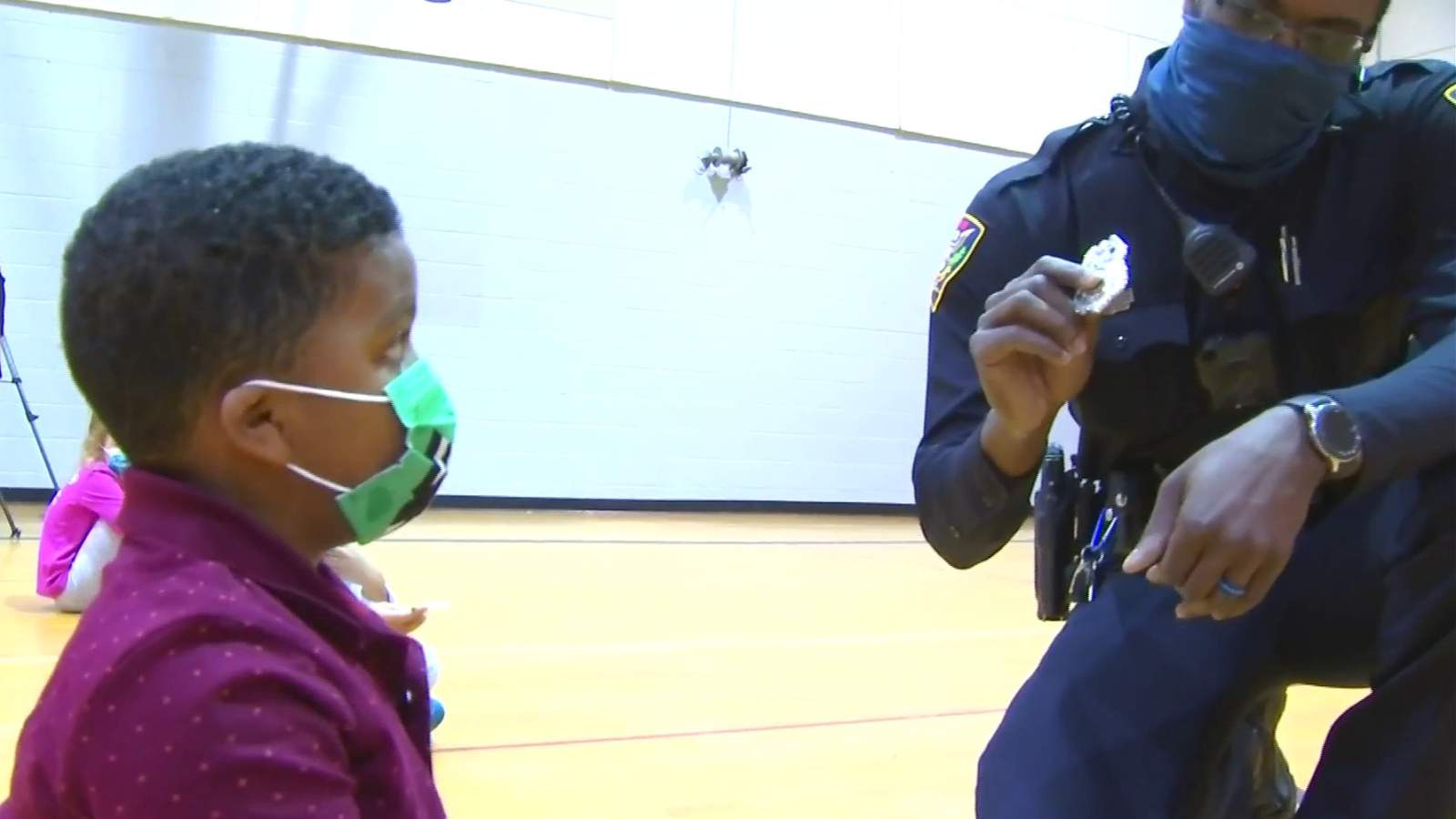 ‘I want to catch bad guys’: 6-year-old boy gets surprise visit from Roanoke Police