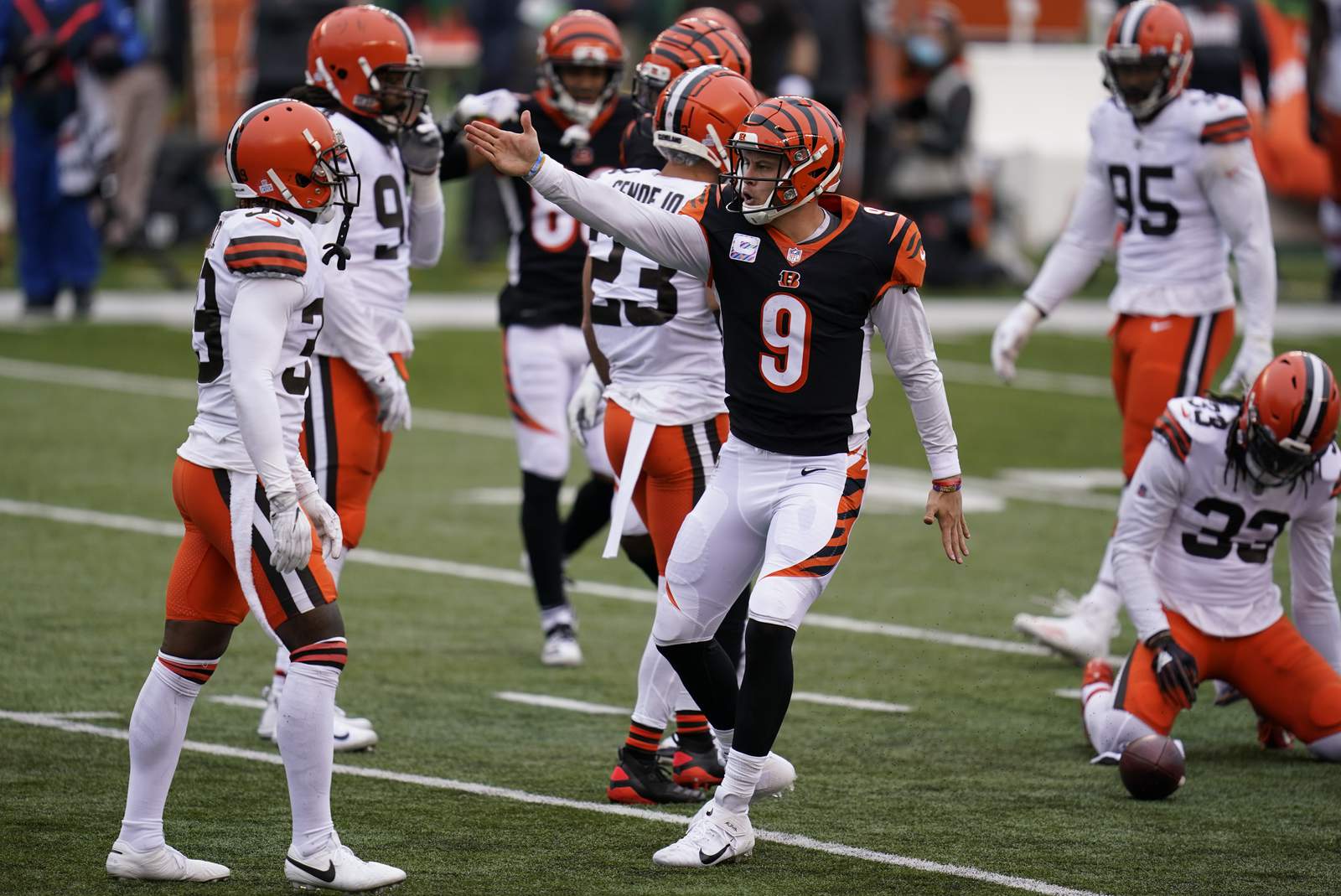 The Latest: Bengals assistant won’t attend Pittsburgh game