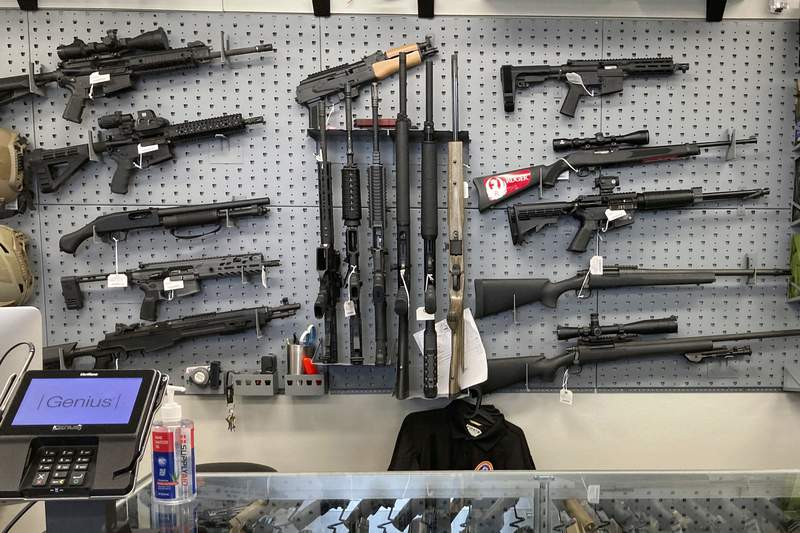 Oregon ensures safe storage of guns; bans them from Capitol