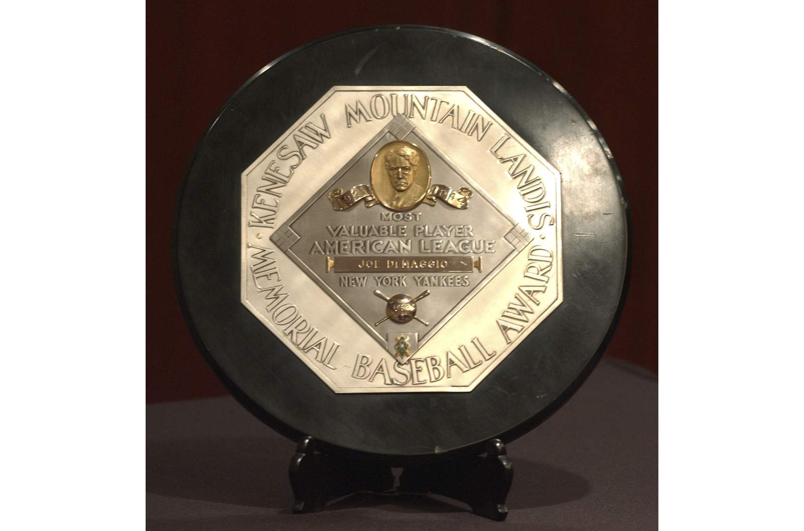 MVP plaque presenters to discuss Landis' name on MLB trophy
